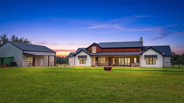 4434 Hugo RD, San Marcos, TX 78666