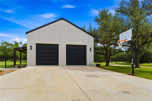 4434 Hugo RD, San Marcos, TX 78666
