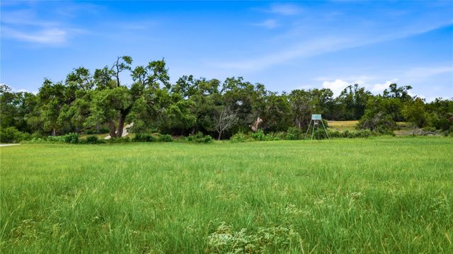4434 Hugo RD, San Marcos, TX 78666