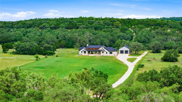 4434 Hugo RD, San Marcos, TX 78666
