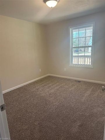 511 South Road, High Point, NC 27262