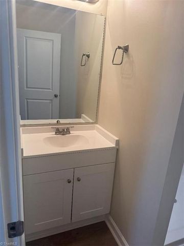 511 South Road, High Point, NC 27262