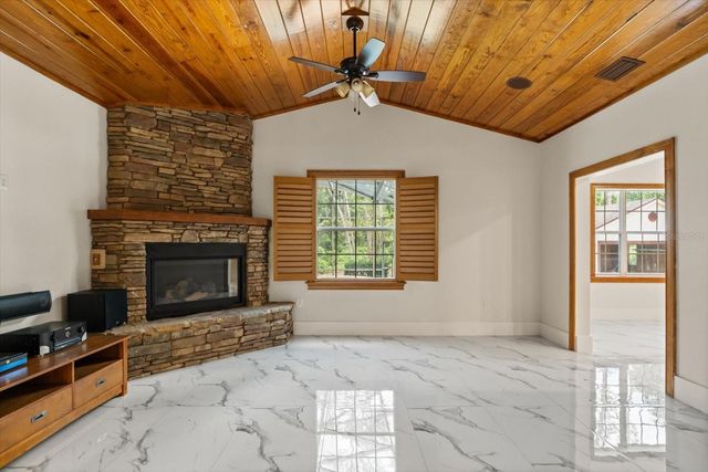 27012 GRAND OAK LANE, Tavares, FL 32778