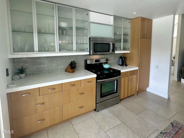 999 E Via Escuela, Palm Springs, CA 92262