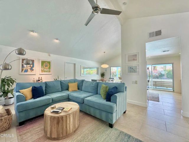 999 E Via Escuela, Palm Springs, CA 92262