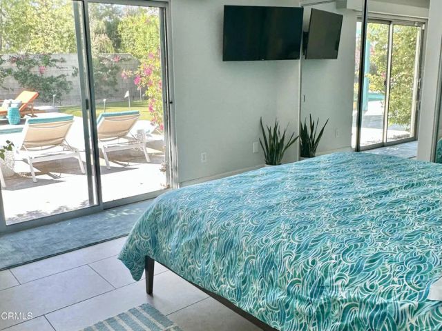 999 E Via Escuela, Palm Springs, CA 92262