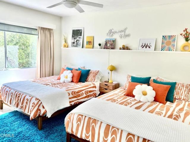 999 E Via Escuela, Palm Springs, CA 92262