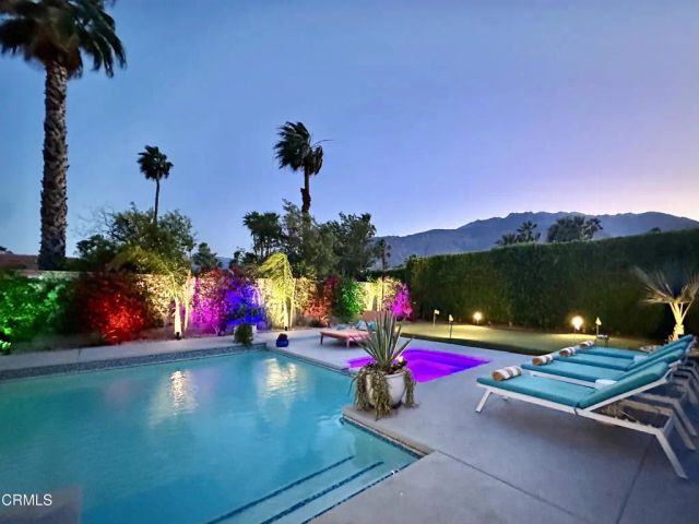 999 E Via Escuela, Palm Springs, CA 92262