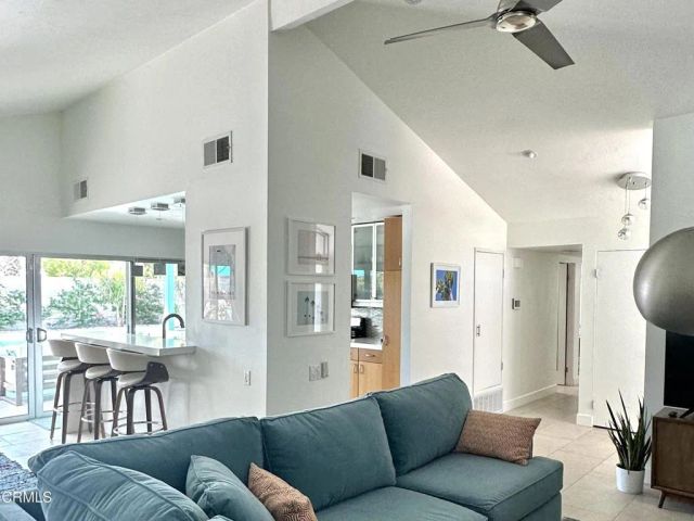 999 E Via Escuela, Palm Springs, CA 92262