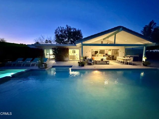 999 E Via Escuela, Palm Springs, CA 92262