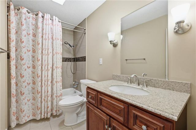 3500 E 104TH Street, Kansas City, MO 64137