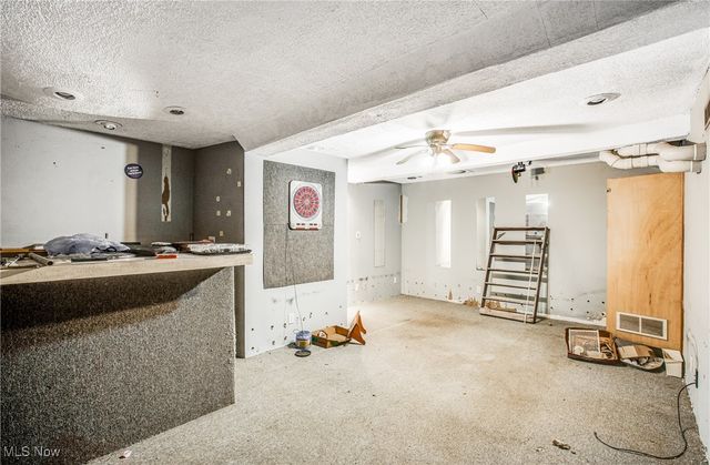 917 S Irvine Avenue, Masury, OH 44438