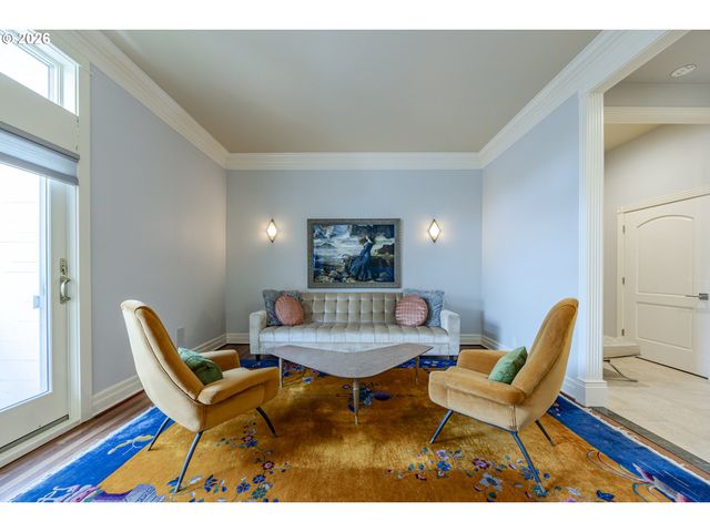 1564 REGENCY Dr, Eugene, OR 97401