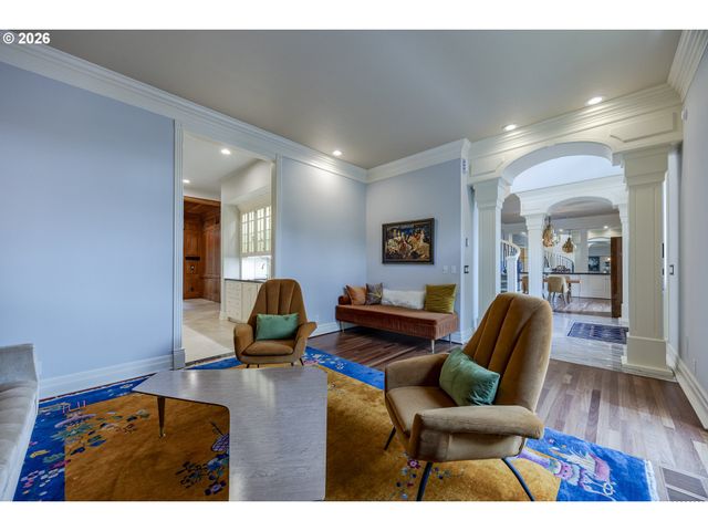 1564 REGENCY Dr, Eugene, OR 97401