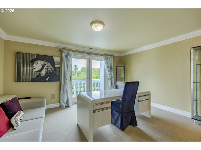 1564 REGENCY Dr, Eugene, OR 97401