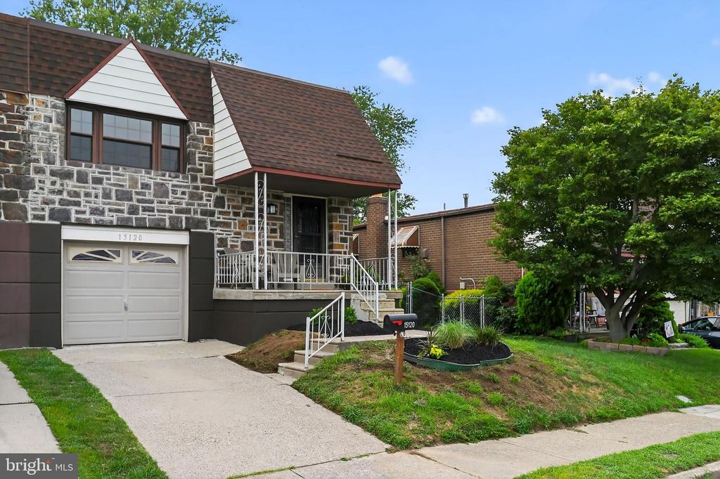 15120 INA DR, Philadelphia, PA 19116