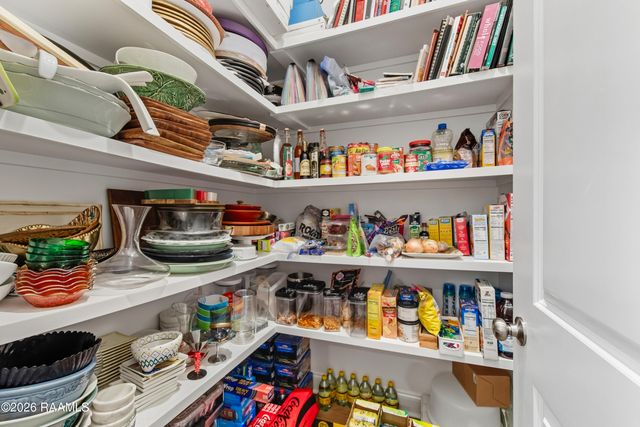 106 Winthorpe, Lafayette, LA 70503