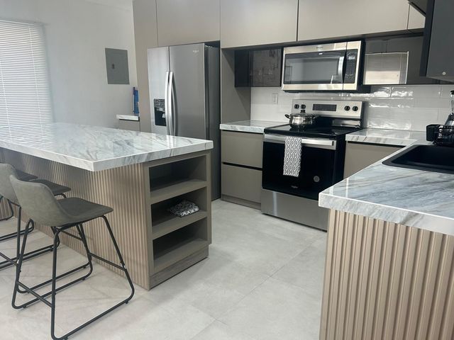 217 SW 15th Street, Fort Lauderdale, FL 33315