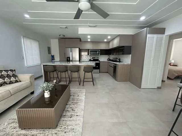 217 SW 15th Street, Fort Lauderdale, FL 33315