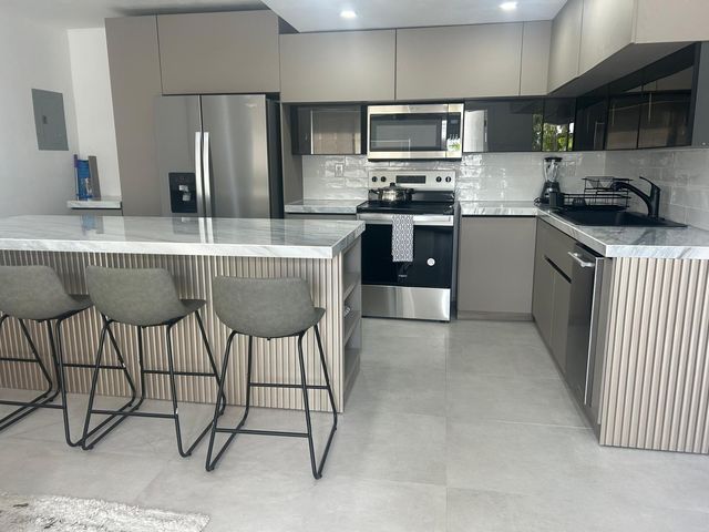 217 SW 15th Street, Fort Lauderdale, FL 33315