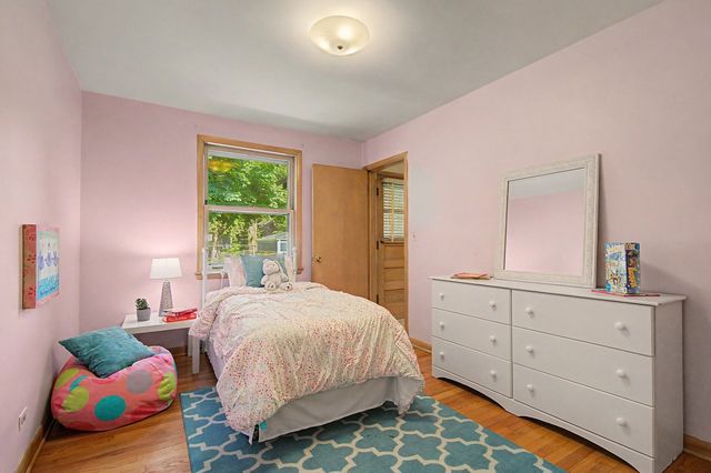 1112 S Maple Avenue, Oak Park, IL 60304