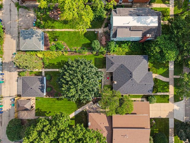 1112 S Maple Avenue, Oak Park, IL 60304