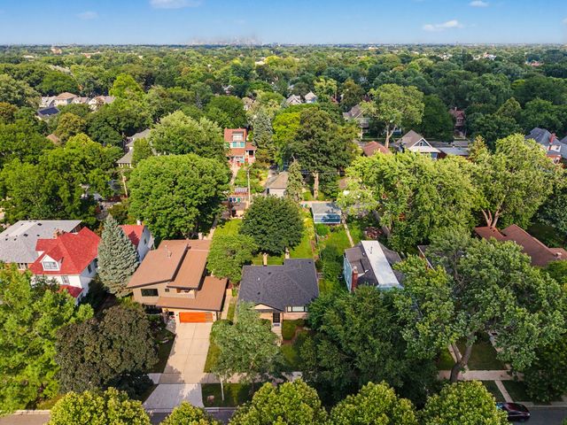1112 S Maple Avenue, Oak Park, IL 60304