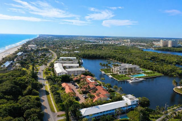6522 N Ocean Boulevard, Ocean Ridge, FL 33435