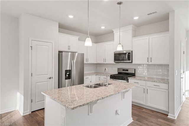 910 Plum Creek Place, Greensboro, NC 27405