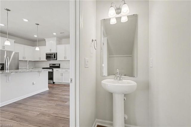 910 Plum Creek Place, Greensboro, NC 27405