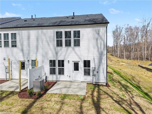 910 Plum Creek Place, Greensboro, NC 27405