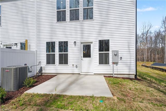 910 Plum Creek Place, Greensboro, NC 27405