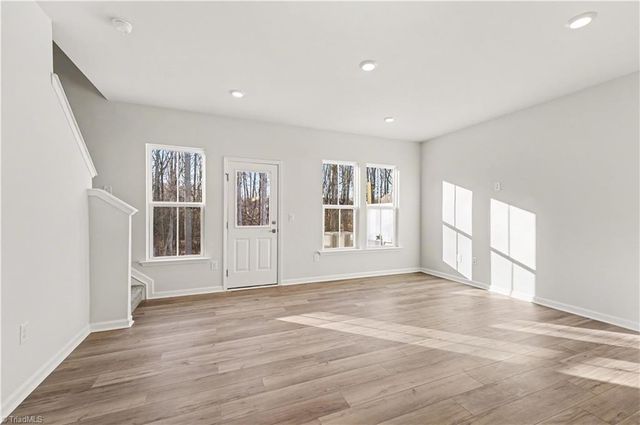 910 Plum Creek Place, Greensboro, NC 27405