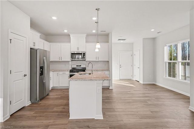 910 Plum Creek Place, Greensboro, NC 27405