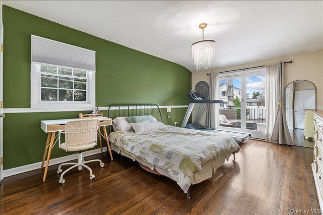 9 Delaware Avenue, Jericho, NY 11753