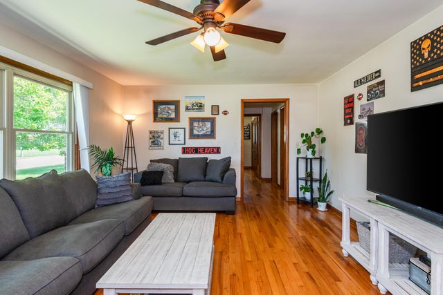 1566 Grimes Avenue, Urbana, OH 43078