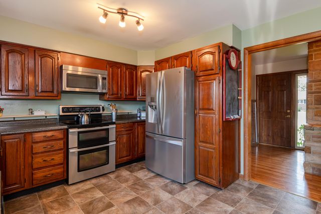1566 Grimes Avenue, Urbana, OH 43078