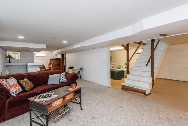 1566 Grimes Avenue, Urbana, OH 43078