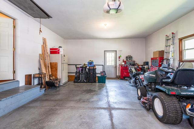1566 Grimes Avenue, Urbana, OH 43078
