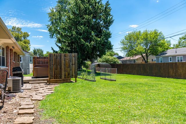 1566 Grimes Avenue, Urbana, OH 43078