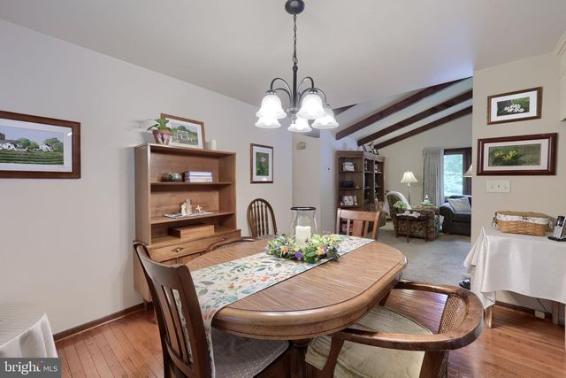 2830 COUNTRYSIDE DR, Lancaster, PA 17601
