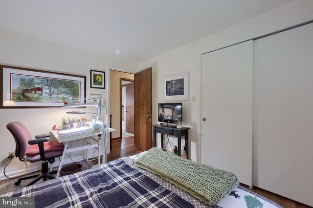 2830 COUNTRYSIDE DR, Lancaster, PA 17601