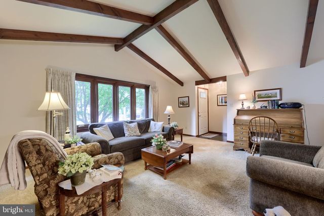 2830 COUNTRYSIDE DR, Lancaster, PA 17601