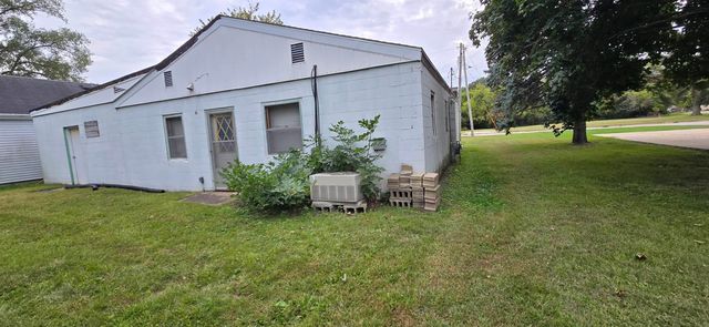 973 S. Frederick Ave., Oelwein, IA 50662