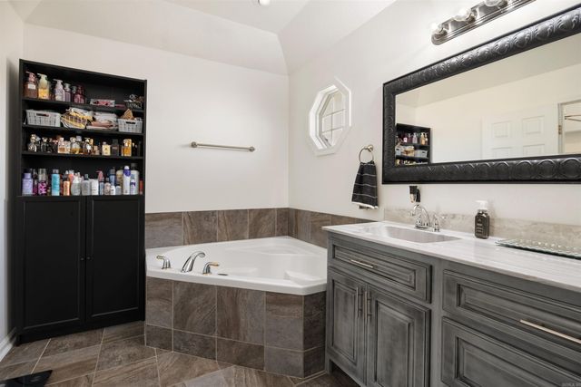 1810 Cypress Street, Paragould, AR 72450