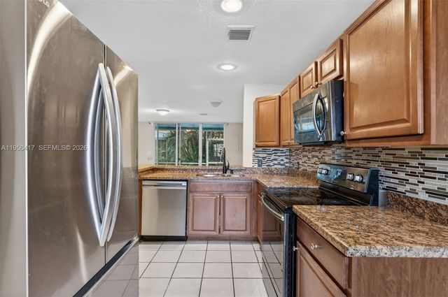 7033 Woodmont Way, Tamarac, FL 33321