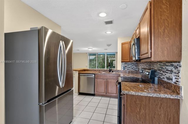 7033 Woodmont Way, Tamarac, FL 33321