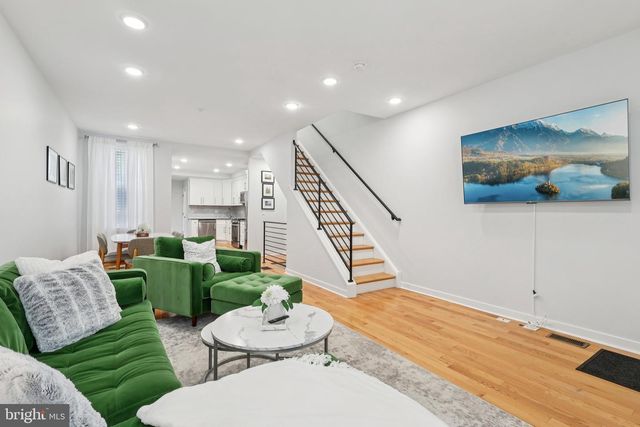 2019 W GIRARD AVE, Philadelphia, PA 19130