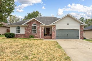 316 East Libby Drive, Springfield, MO 65803