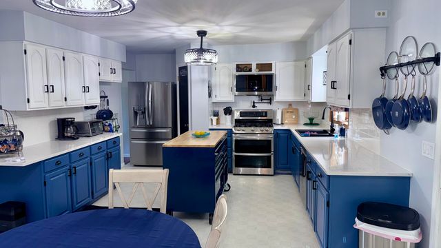 12637 Lakeshore Drive, Grand Haven Twp, MI 49417